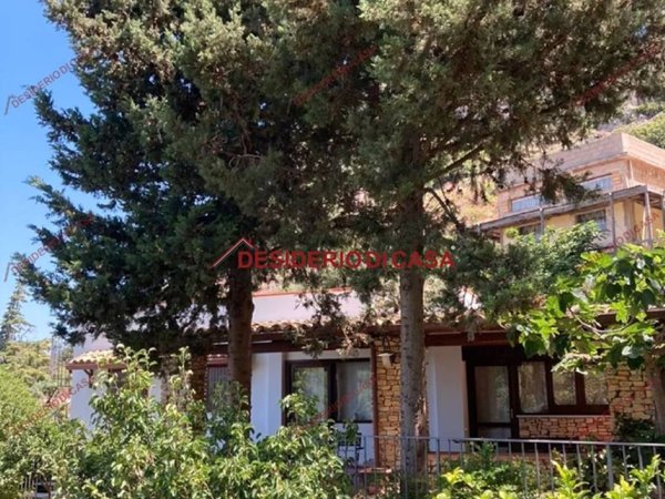 casa indipendente in vendita a Cinisi