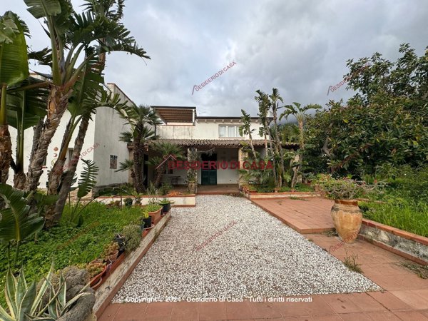 casa indipendente in vendita a Cinisi