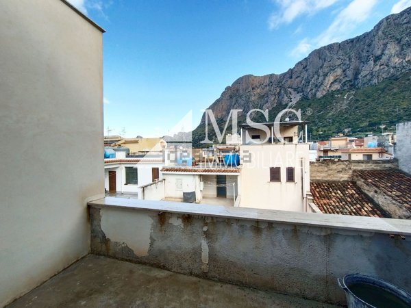 casa indipendente in vendita a Cinisi