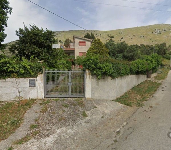 casa indipendente in vendita a Cinisi in zona Punta Raisi