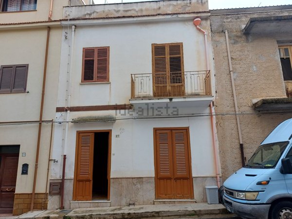 casa indipendente in vendita a Cinisi