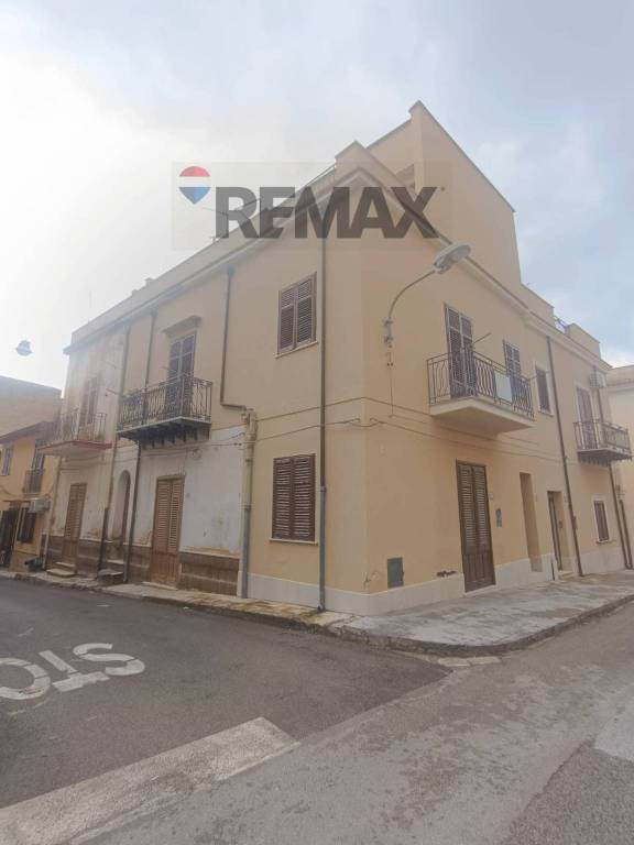 casa indipendente in vendita a Cinisi