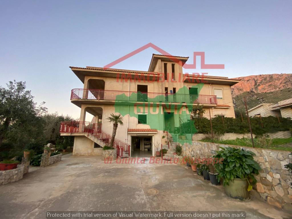 casa indipendente in vendita a Cinisi