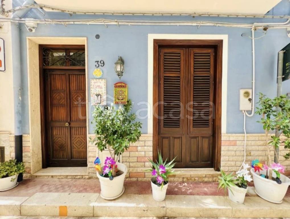 casa indipendente in vendita a Cinisi