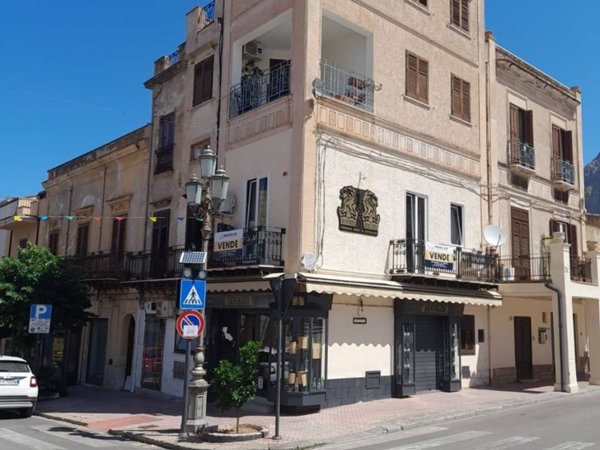 negozio in vendita a Cinisi