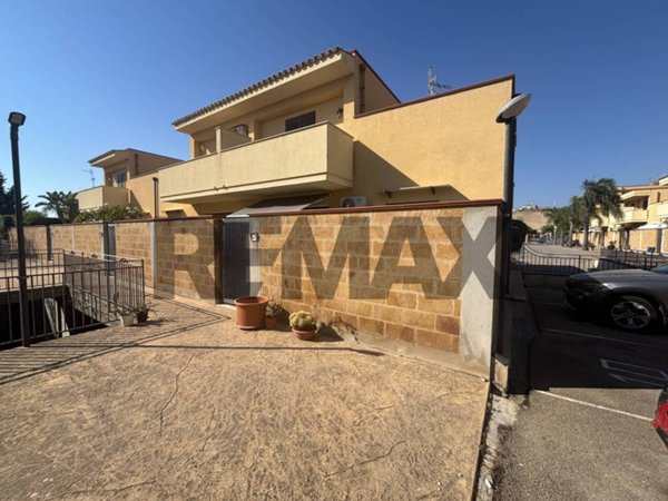 casa indipendente in vendita a Cinisi