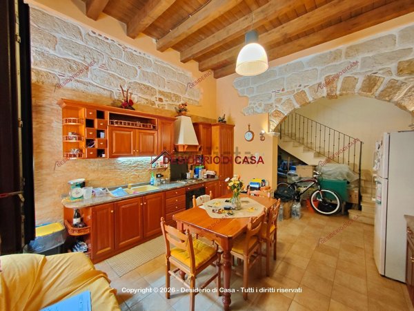 casa indipendente in vendita a Cinisi
