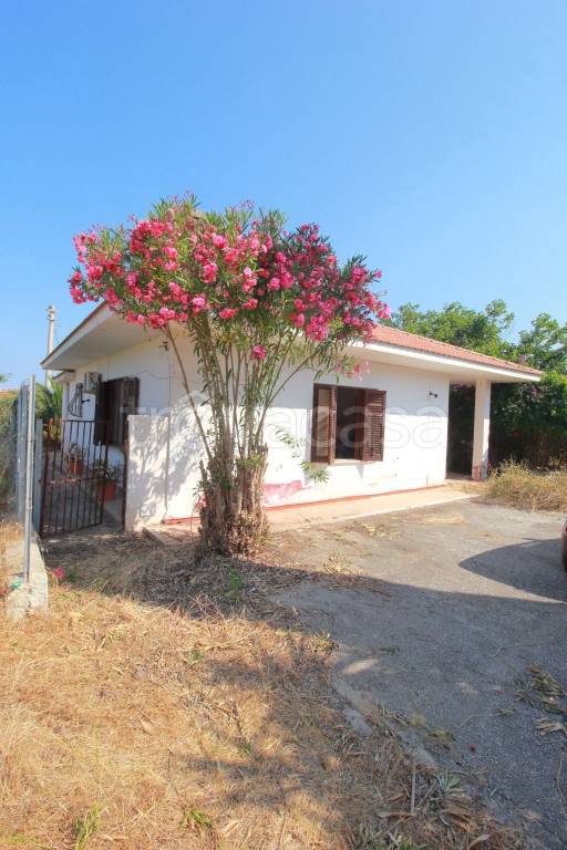 casa indipendente in vendita a Cinisi
