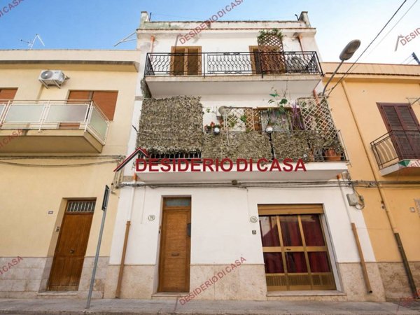 casa indipendente in vendita a Cinisi