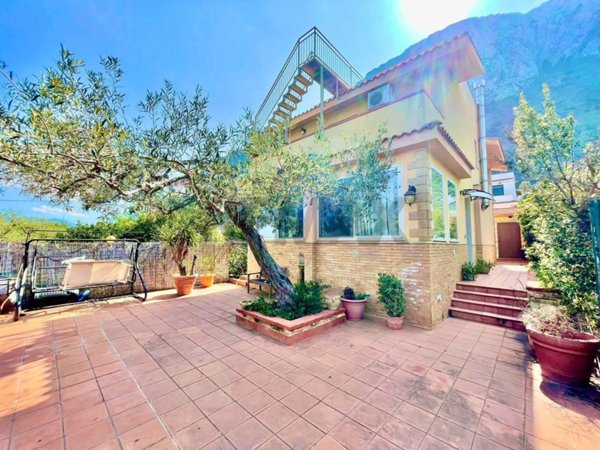 casa indipendente in vendita a Cinisi