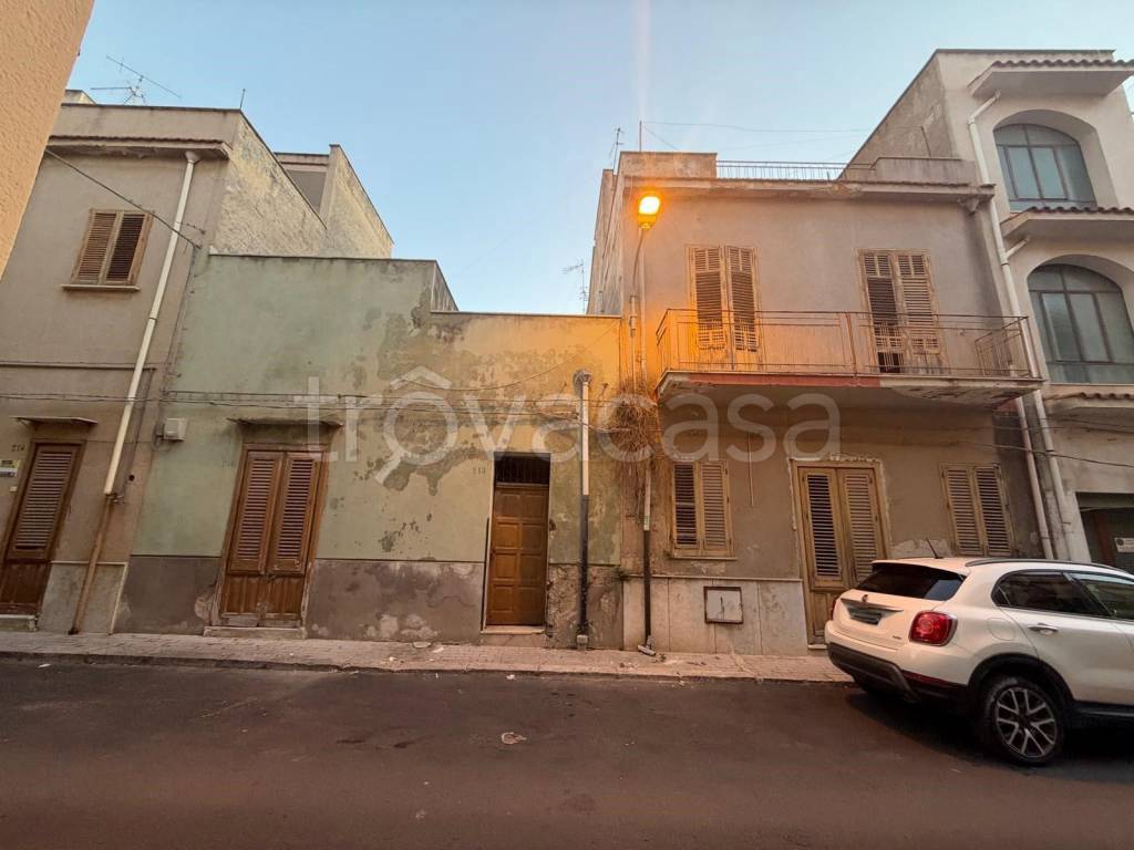 casa indipendente in vendita a Cinisi