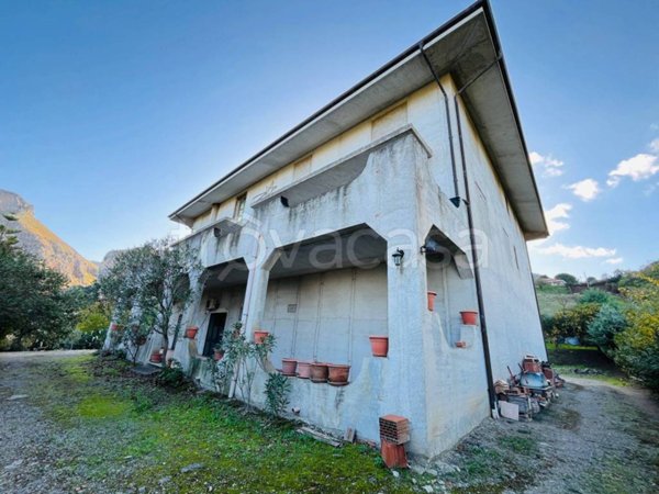 casa indipendente in vendita a Collesano