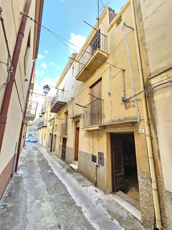 casa indipendente in vendita a Collesano