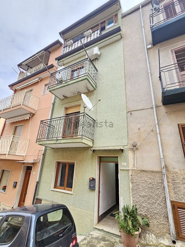 casa indipendente in vendita a Collesano