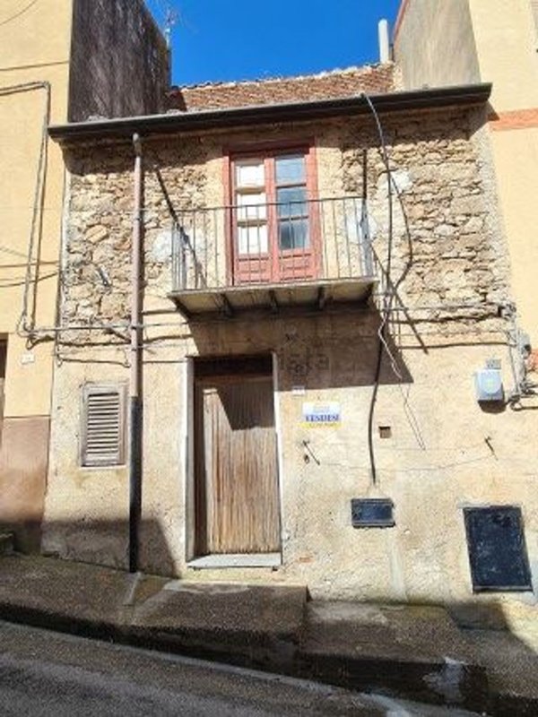 casa indipendente in vendita a Collesano