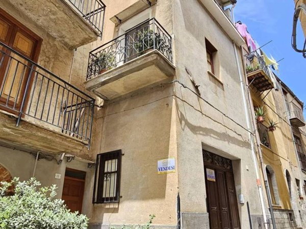 casa indipendente in vendita a Collesano
