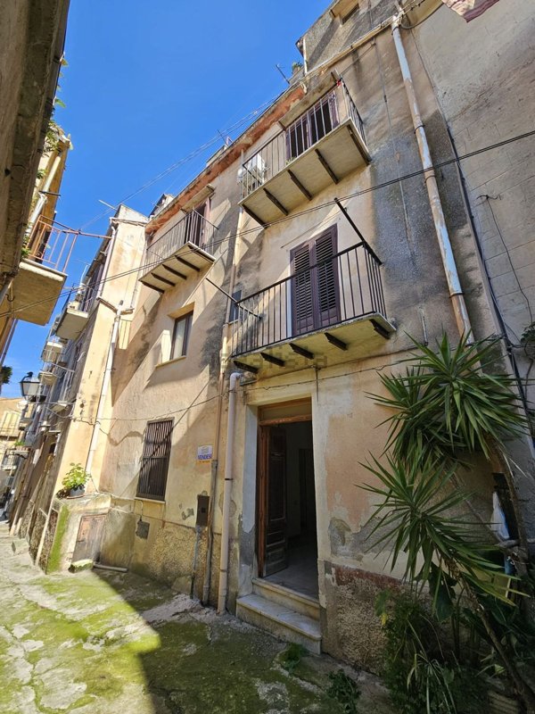 casa indipendente in vendita a Collesano