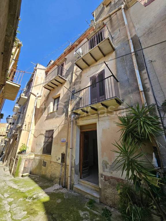 casa indipendente in vendita a Collesano