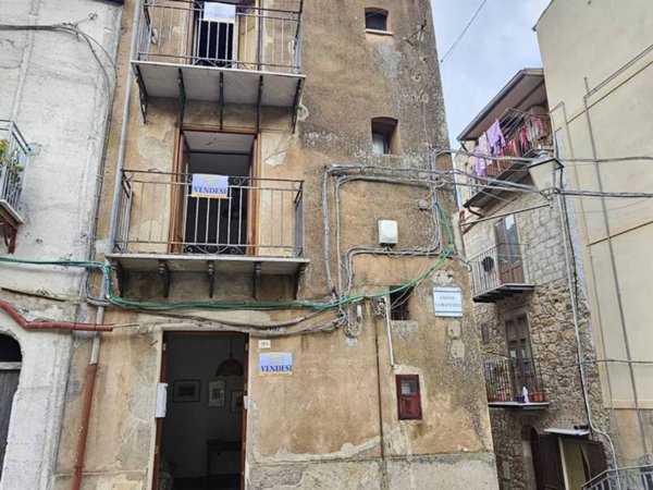 casa indipendente in vendita a Collesano