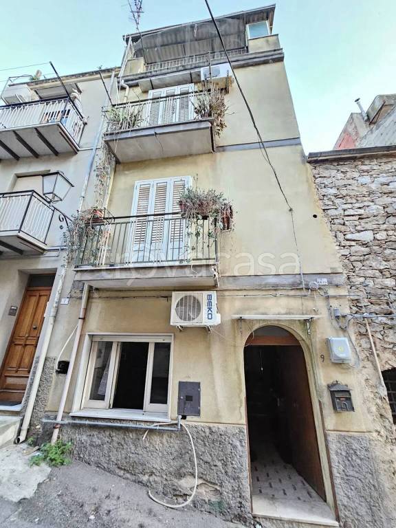 casa indipendente in vendita a Collesano