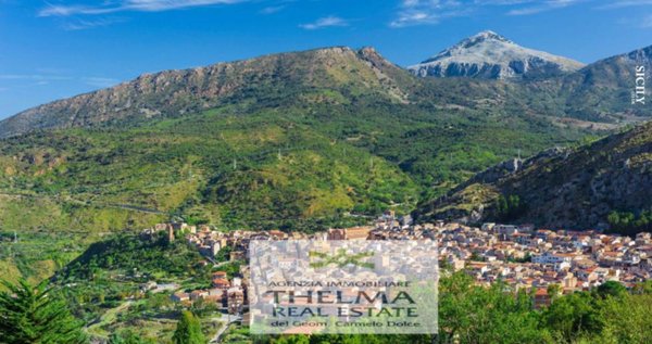casa indipendente in vendita a Collesano