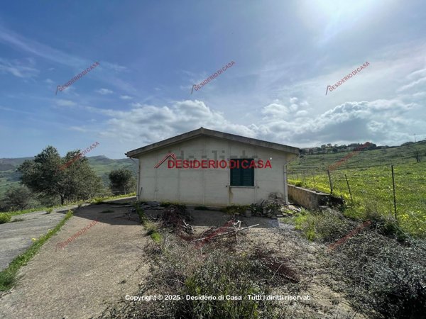 casa indipendente in vendita a Collesano