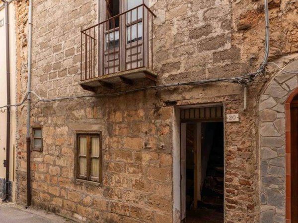 casa indipendente in vendita a Collesano