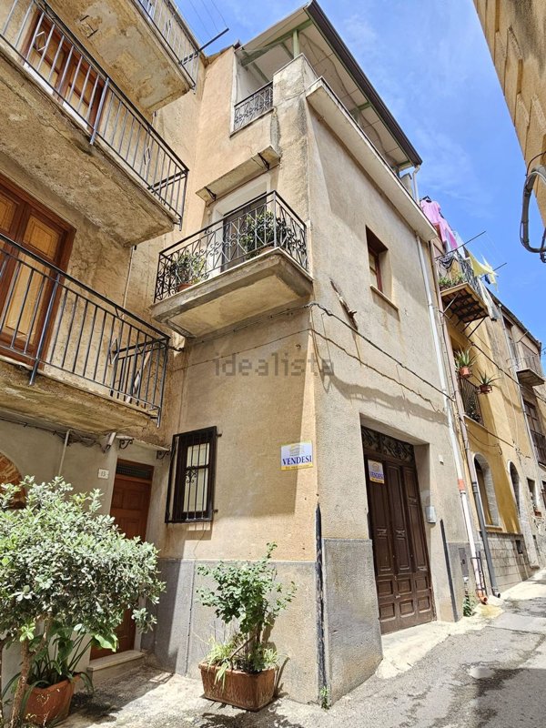 casa indipendente in vendita a Collesano