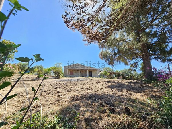 casa indipendente in vendita a Collesano