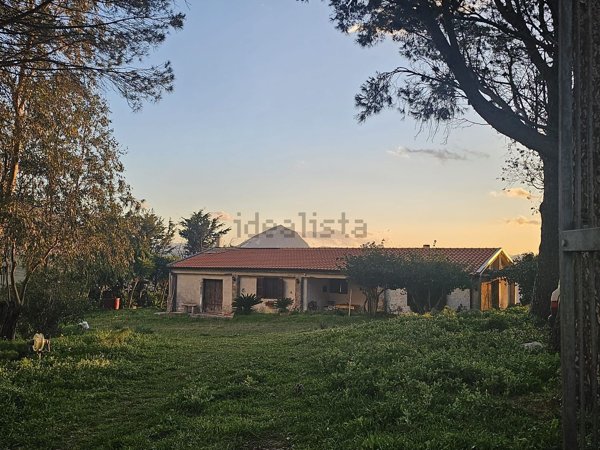 casa indipendente in vendita a Collesano