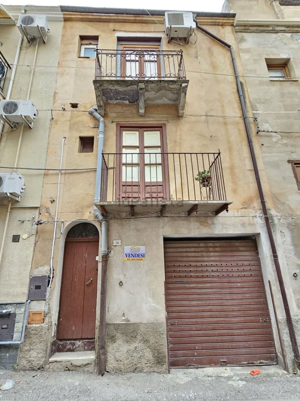 casa indipendente in vendita a Collesano