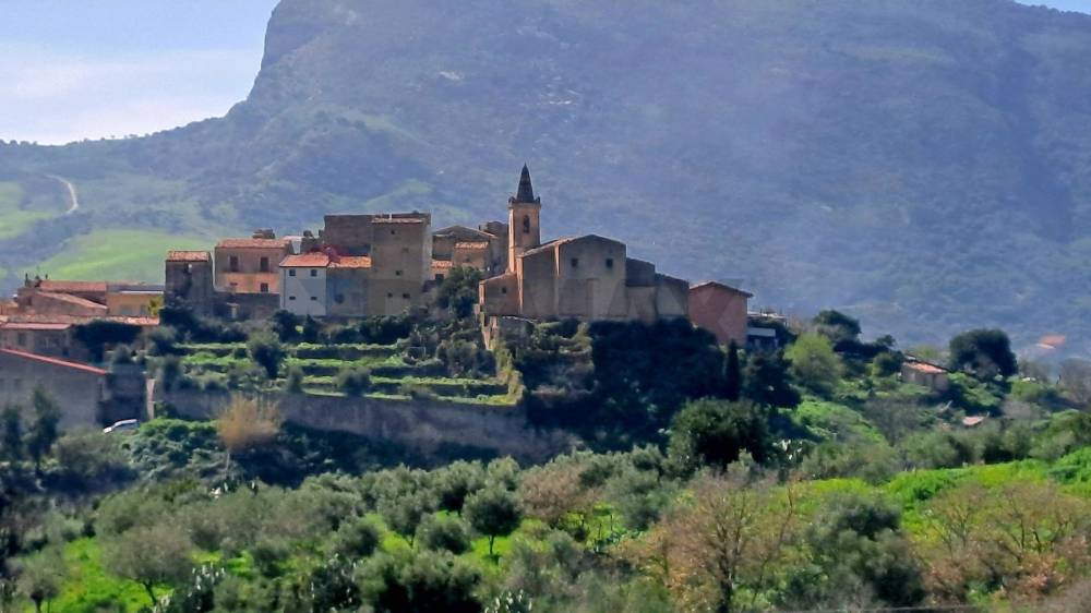 casa indipendente in vendita a Collesano