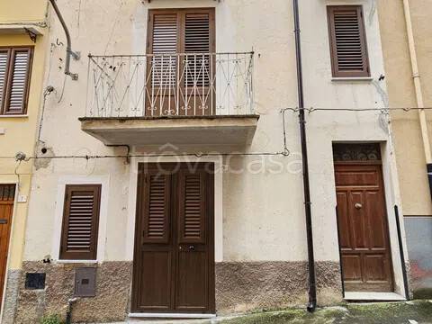 casa indipendente in vendita a Collesano
