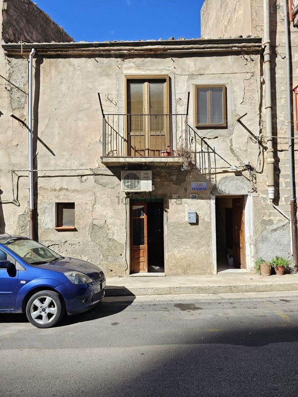 casa indipendente in vendita a Collesano