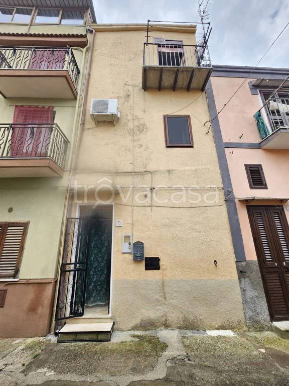 casa indipendente in vendita a Collesano