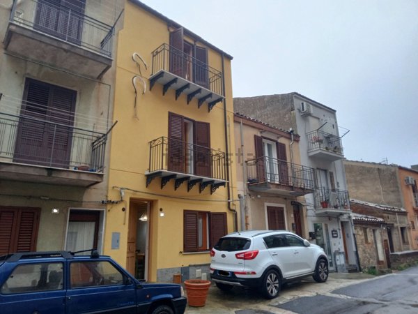 casa indipendente in vendita a Collesano