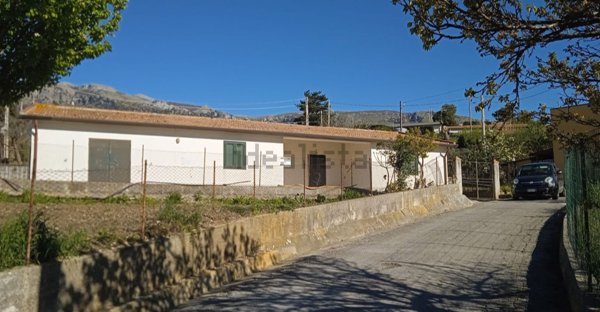 appartamento in vendita a Collesano