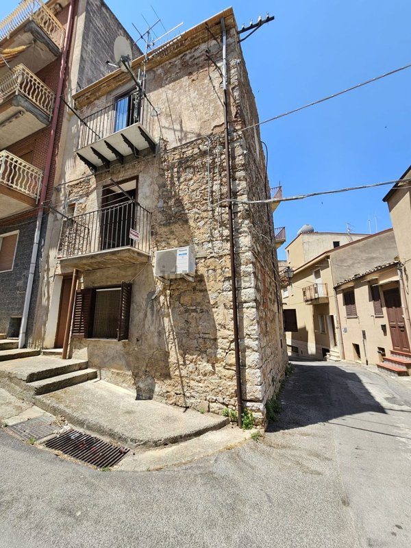 casa indipendente in vendita a Collesano