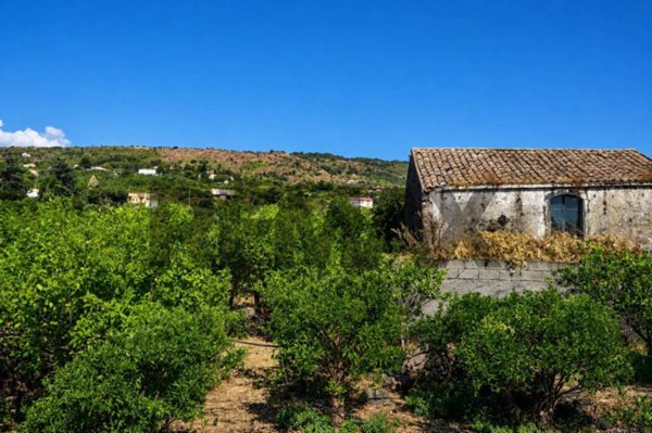 casa indipendente in vendita a Collesano