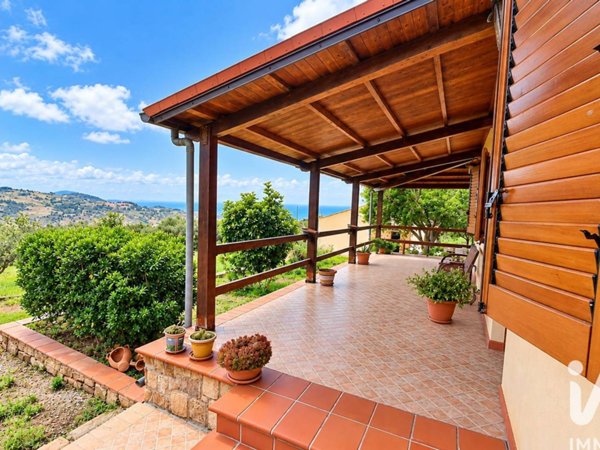 casa indipendente in vendita a Collesano