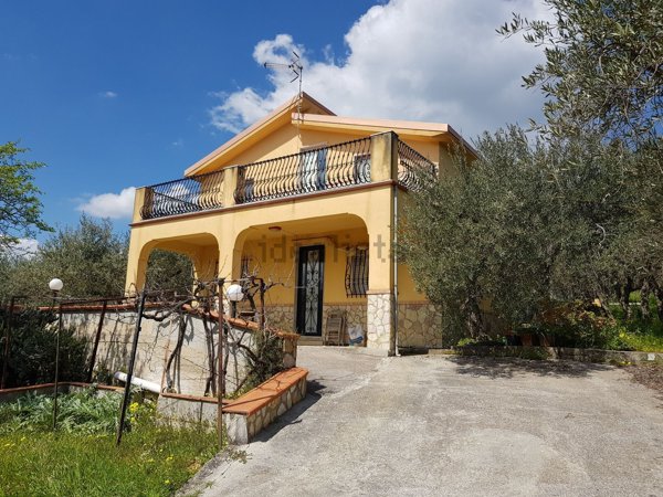 casa indipendente in vendita a Corleone