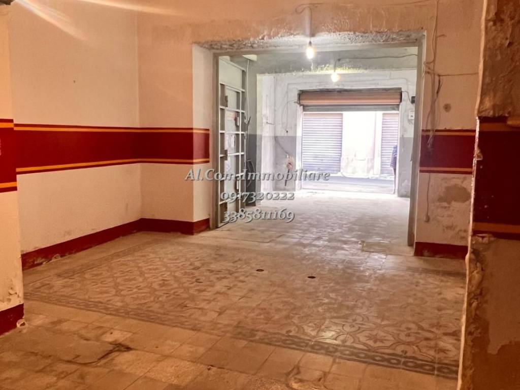 locale commerciale in vendita a Ficarazzi