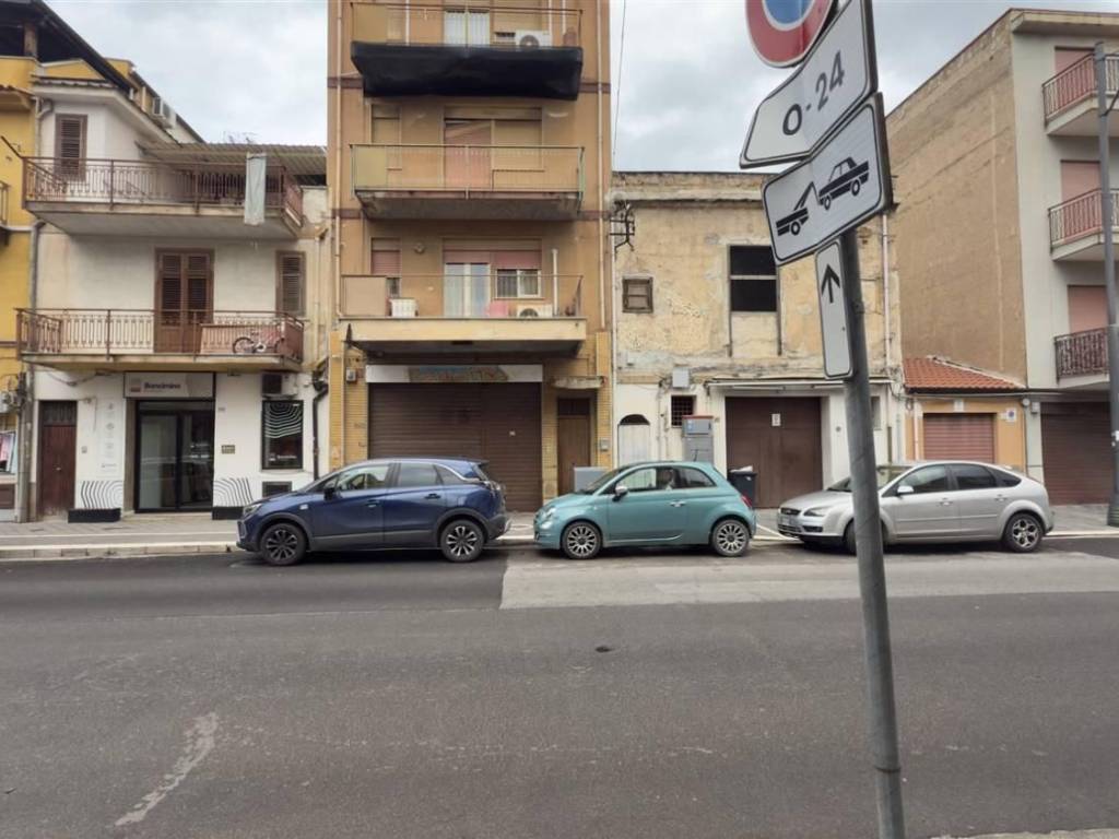 negozio in vendita a Ficarazzi