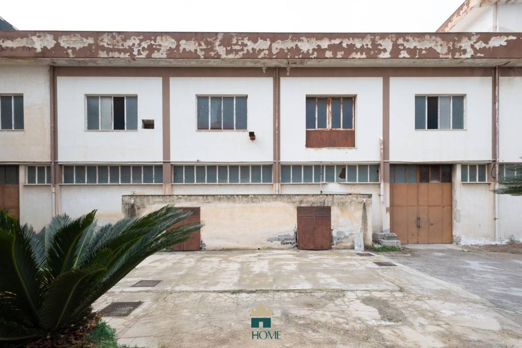 locale commerciale in vendita a Ficarazzi