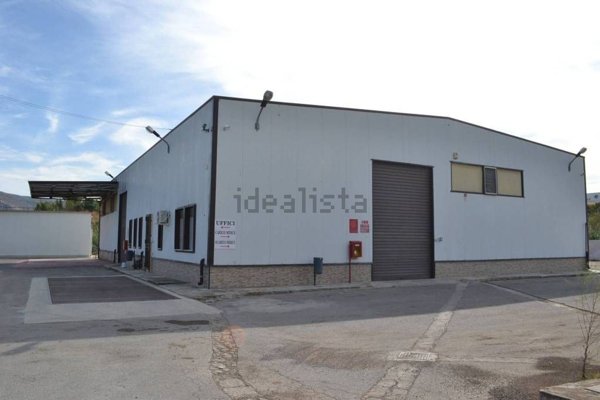 capannone in vendita a Ficarazzi