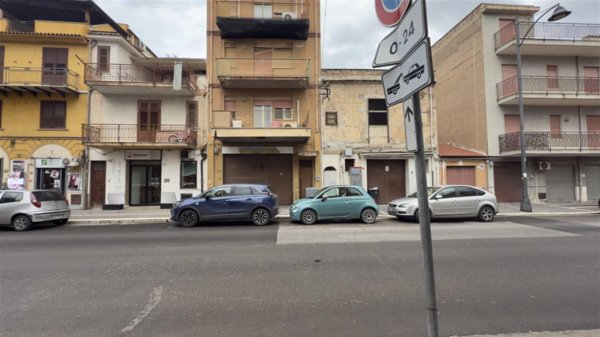 locale commerciale in vendita a Ficarazzi
