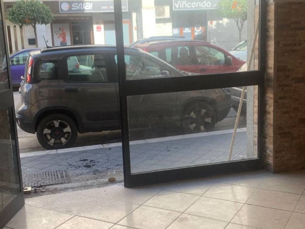 negozio in vendita a Ficarazzi
