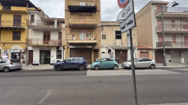 locale commerciale in vendita a Ficarazzi
