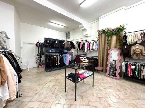 locale commerciale in vendita a Ficarazzi