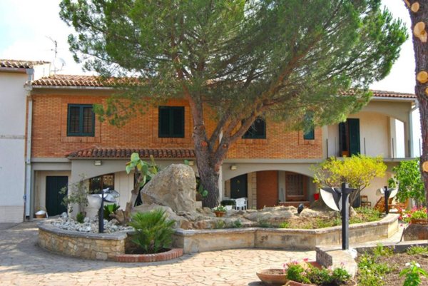 casa indipendente in vendita a Gangi